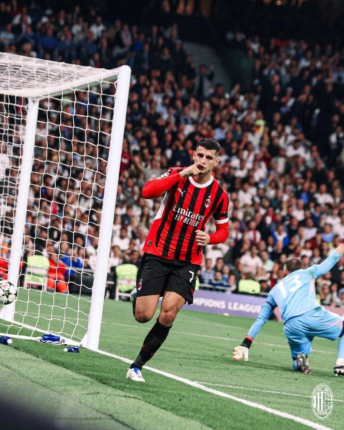 欧冠皇马1-3米兰遭遇两连败，詹俊称安切洛蒂难辞其咎，黄健翔：老佛爷只能请瓜帅来了