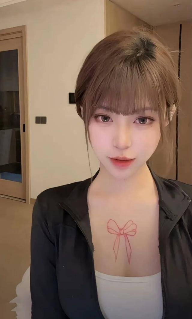 周淑怡分身美爆炸,身材q弹,胸口蝴蝶纹身?网友直呼受不了!