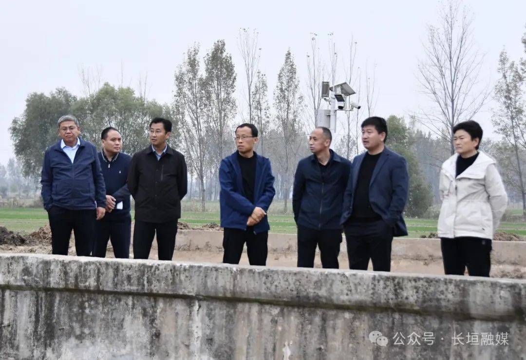 邓国永调研今冬明春农田基础设施建设情况