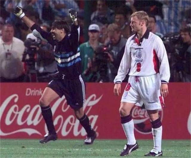 帝星,踢欧冠却与队友互殴,还在世界杯耽误英格兰_巴蒂_布莱克本_球员