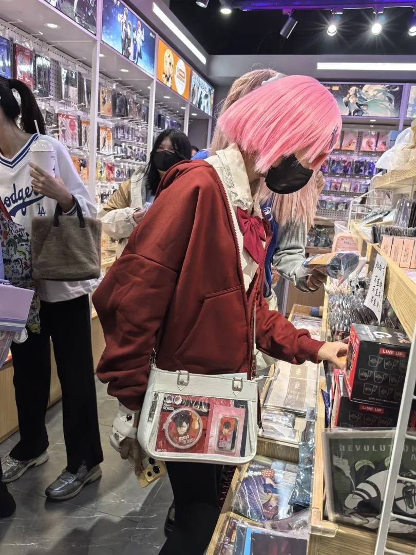 成百上千地买,北京还有中小学生因此被骗!“谷子”到底是啥? 成百上千地买,北京还有中小学生因此被骗!“谷子”到底是啥?