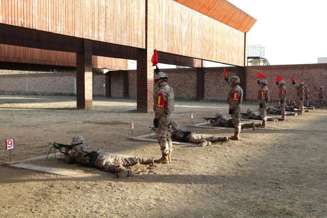 新训进行时丨砰!砰!砰!直击新兵首次实弹射击现场!