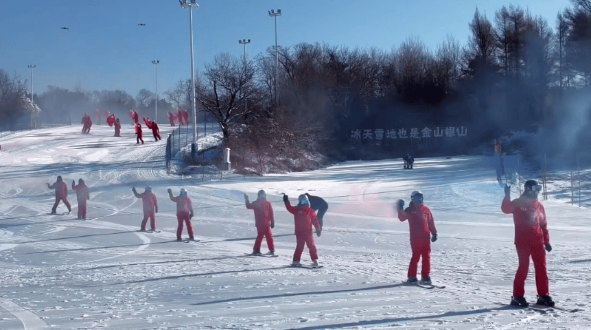 天定山滑雪场开业 长春新雪季正式开幕