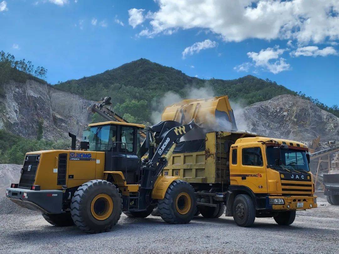 德信娱乐bauma CHINA 2024 打造国之重器！徐工持续领跑常规吨位装载机赛道