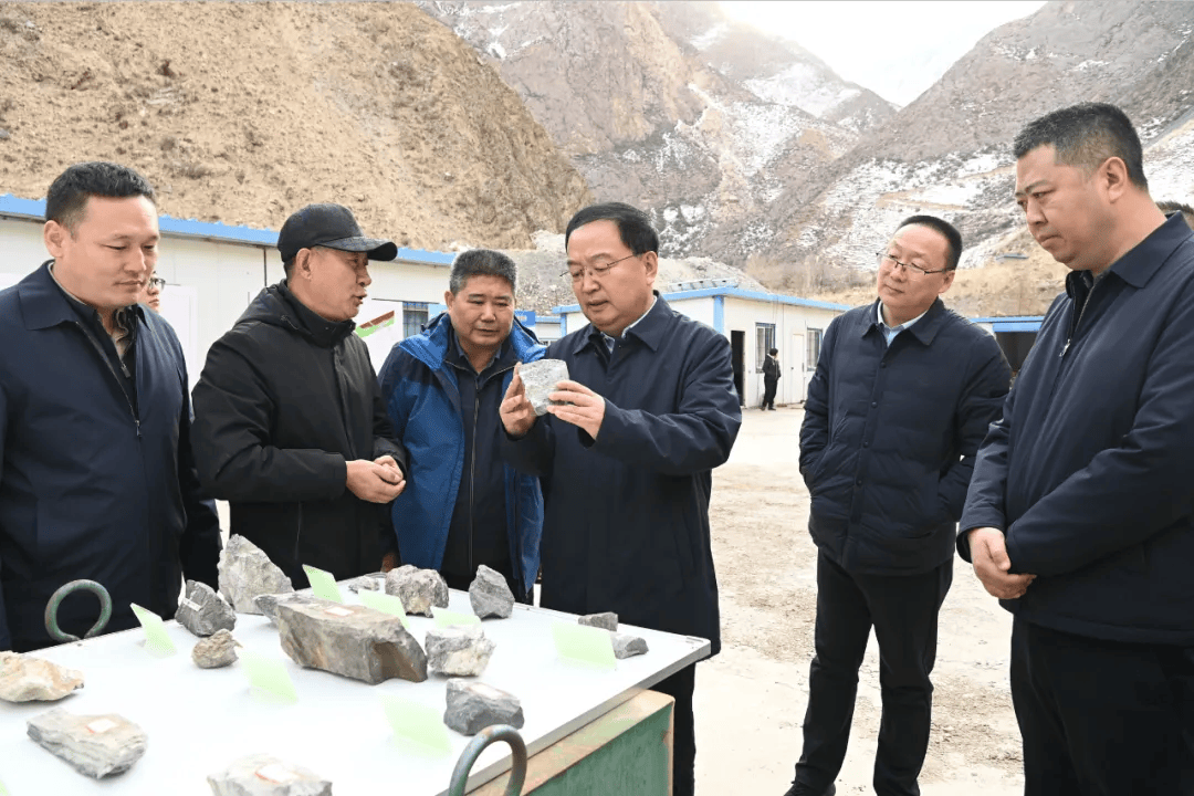 任广鹏在和静县调研