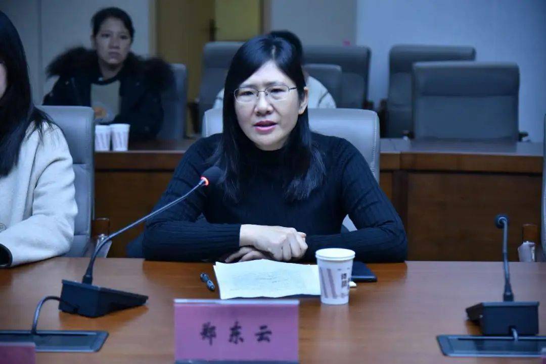 临沧市妇科质量控制中心郑东云主任首先介绍了市妇科质控中心成立以来