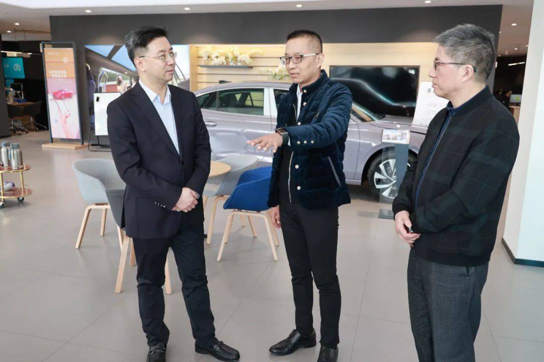 市政协党组书记徐志强走访调研委员企业和单位