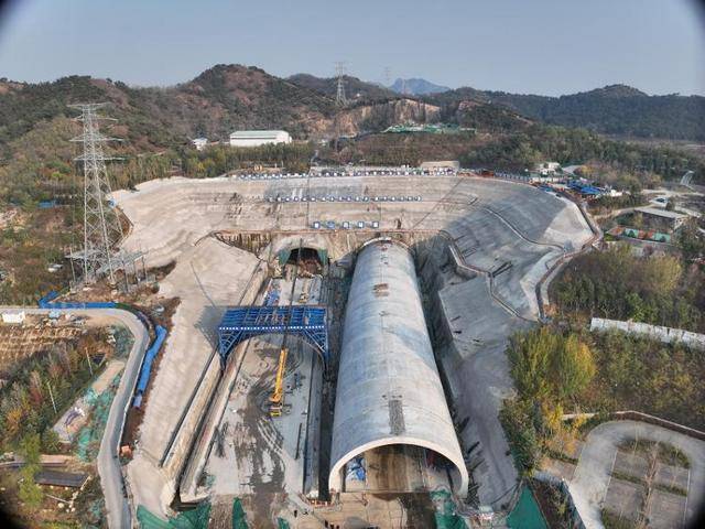 青岛市领导多次现场调研青岛城投这些项目，正在加速推进