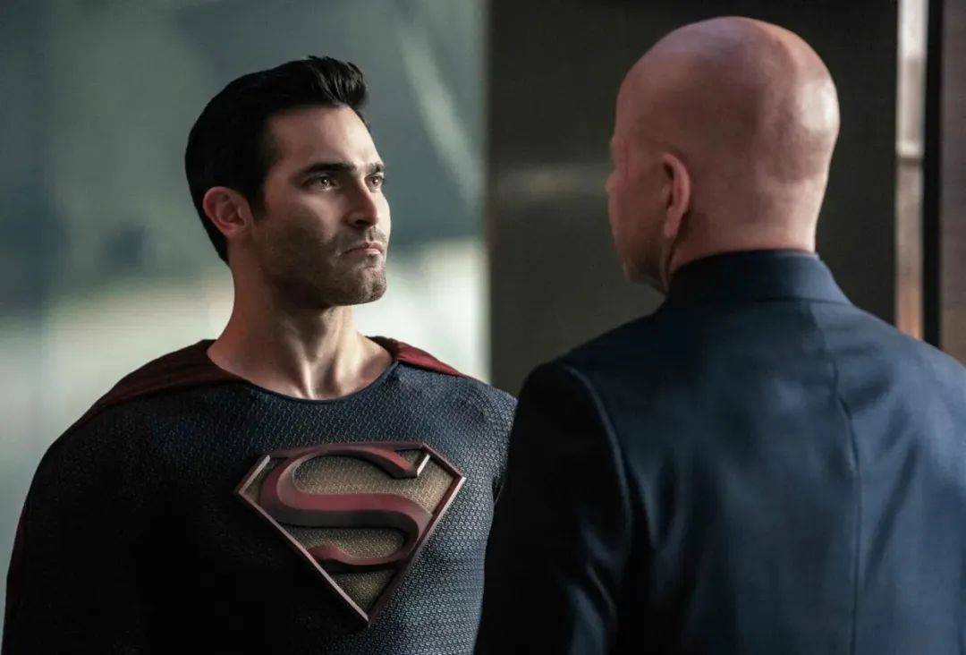 近日,饰演超人/克拉克·肯特的主演泰勒·霍奇林谈到了该剧的结局以及