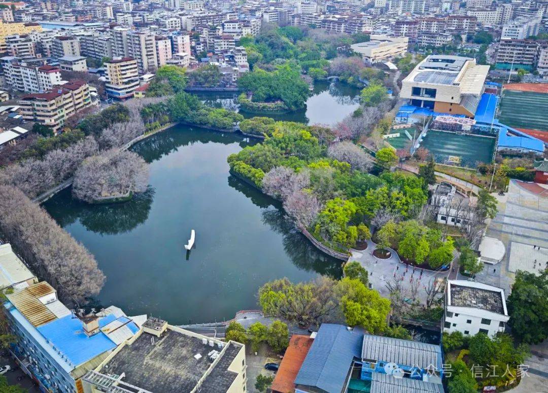 梅州:足球文化公园