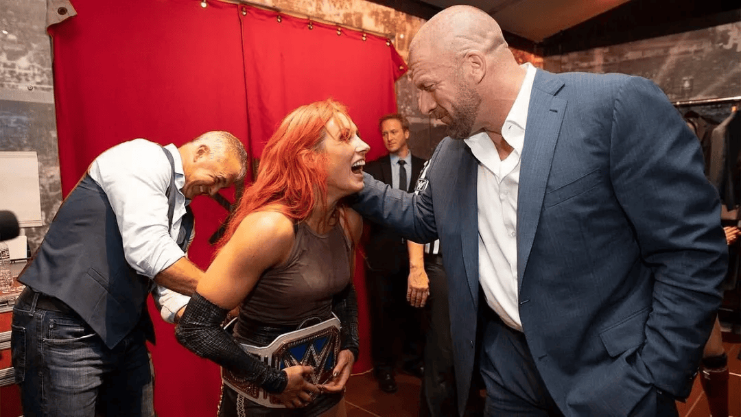 如此一来,王大锤就欠下了兰迪·奥顿的人情!