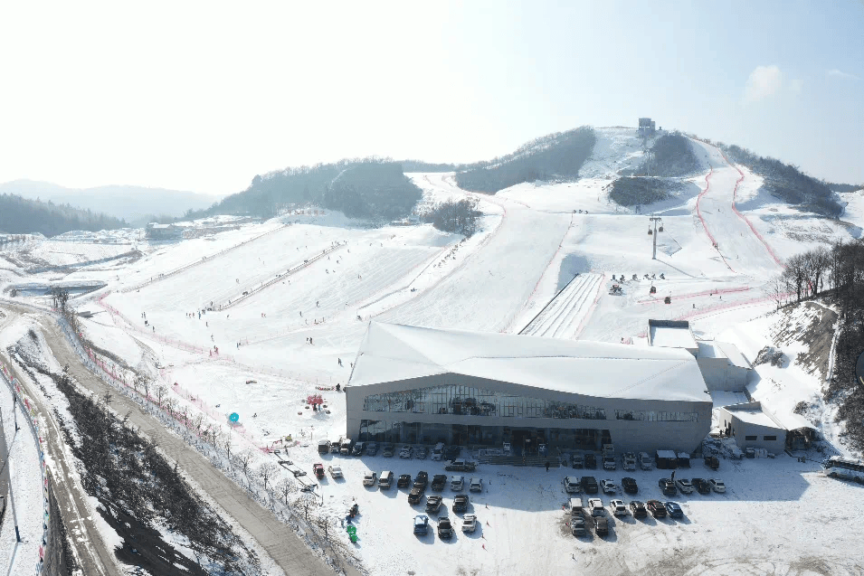 怀仁清凉寺滑雪场图片