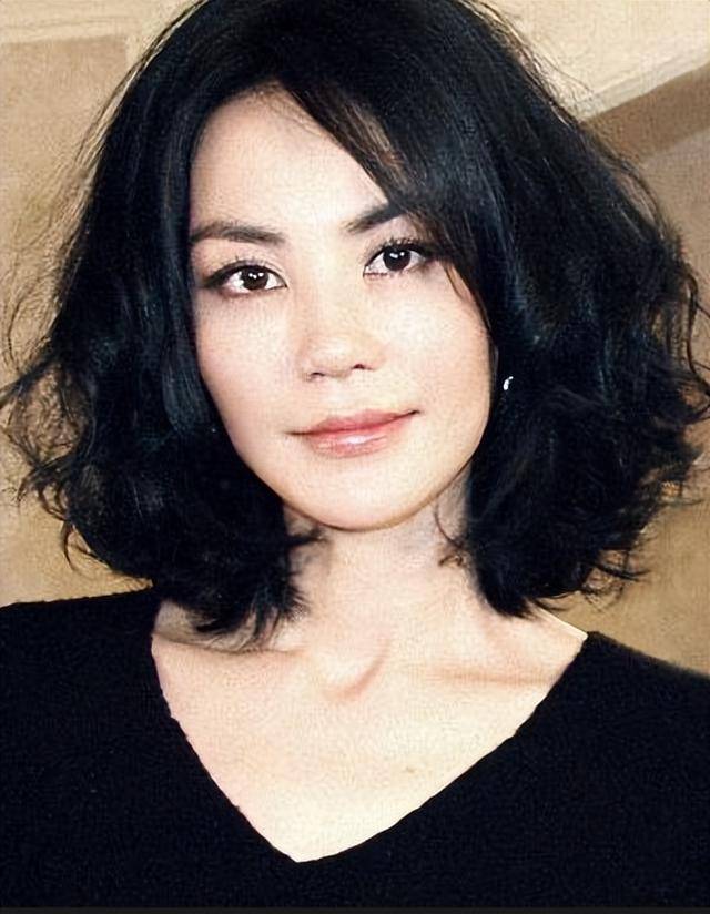 王菲又分手了！张柏芝为断谢霆锋后路，带3儿子下嫁小9岁男友