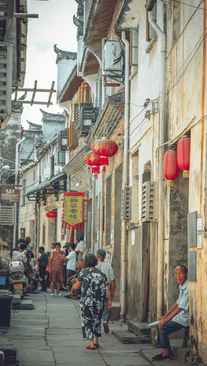 走街串巷,走进婺源的"小巷人家"