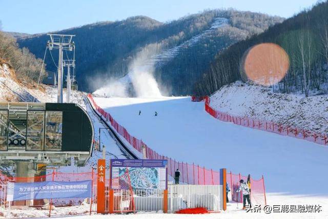 巨鹿县滑雪场图片