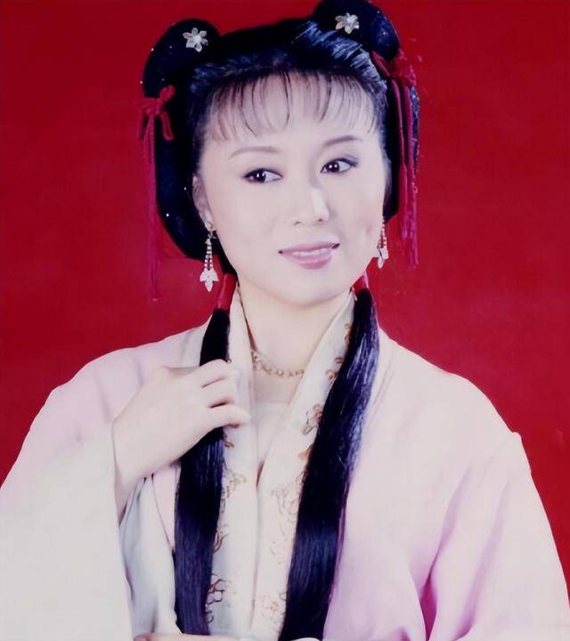 他长得帅，演技好，不顾一切娶大15岁妻恩爱至今，没生孩子也幸福