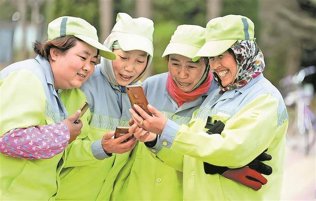 基层一线劳动者的年欧博体育终“讲”(图2)