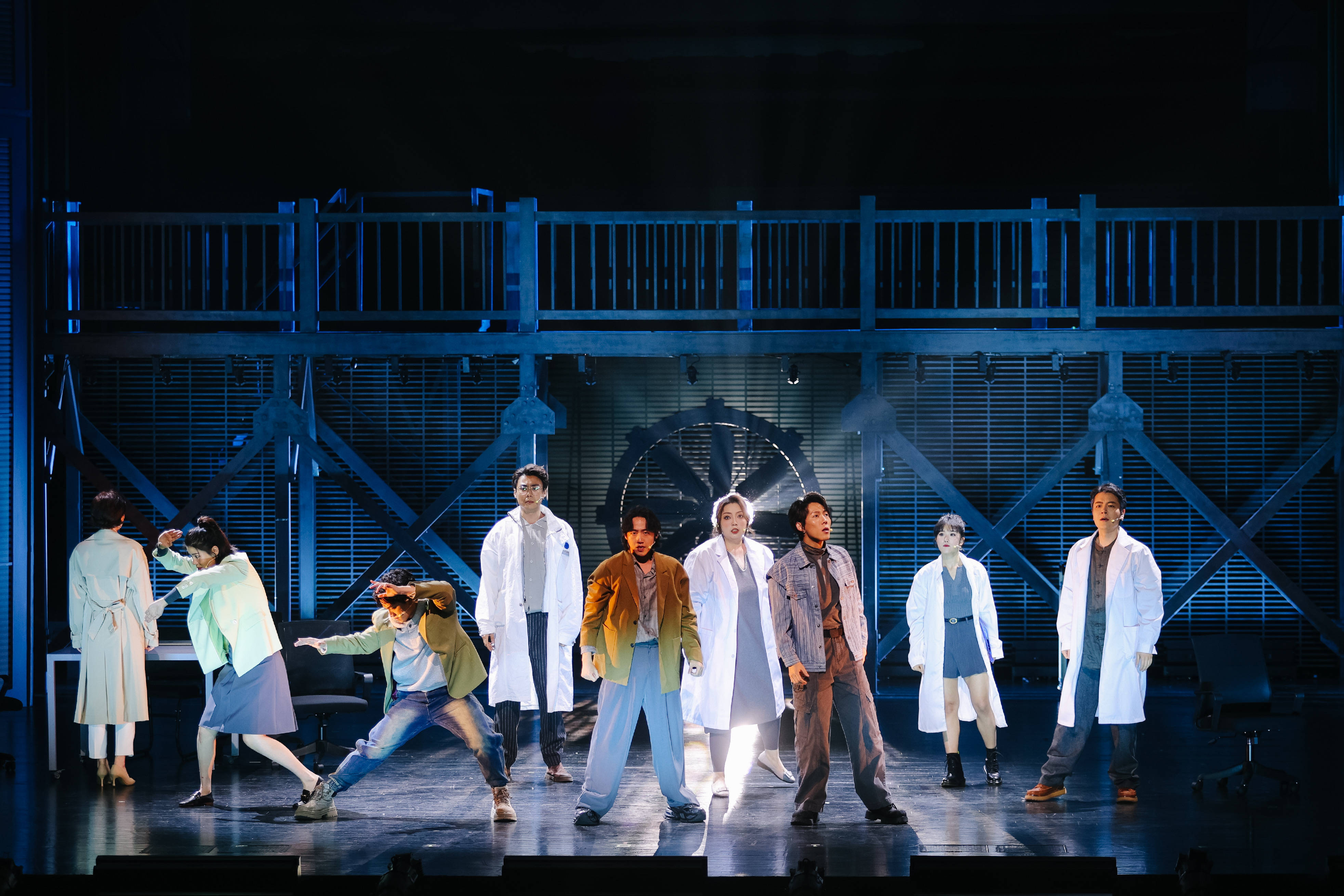 热血演绎鹏城追梦故事!开心麻花舞台剧《青春之城》首演