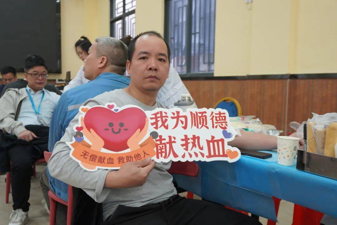 这个爱心义举,为寒冷冬日注入股股暖流!