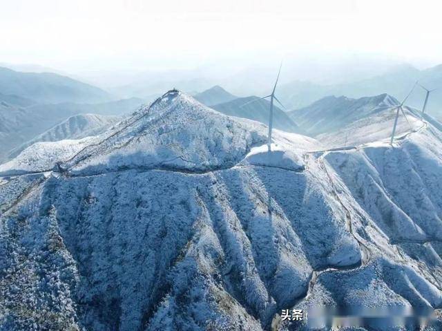云冰山2025年首场雾凇!一脚跨两省南方雪乡云冰山赏冰挂/观云海~_景区_梦幻_冰雪