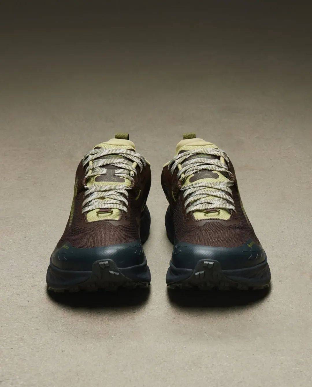 此次的联名合作 roa x altra timp 5 gtx鞋底采用了 vibram megagrip