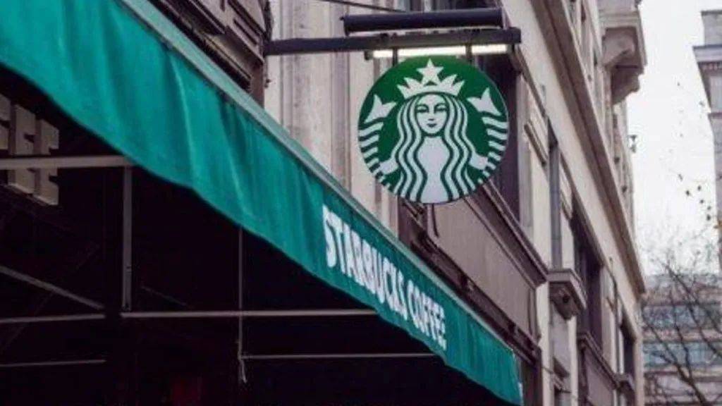 星巴克要求进店需要消费？中国区回应