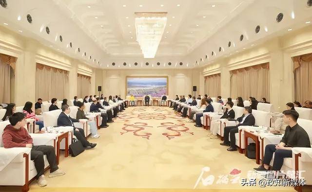 看清污蔑与谎言!新疆党政“一把手”与他们面对面 看清污蔑与谎言!新疆党政“一把手”与他们面对面