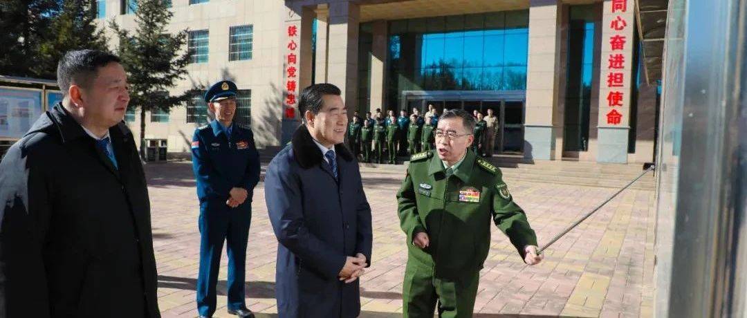 何谋保杨武春节前走访慰问驻地官兵和公安特警_甘南州_工作_社会