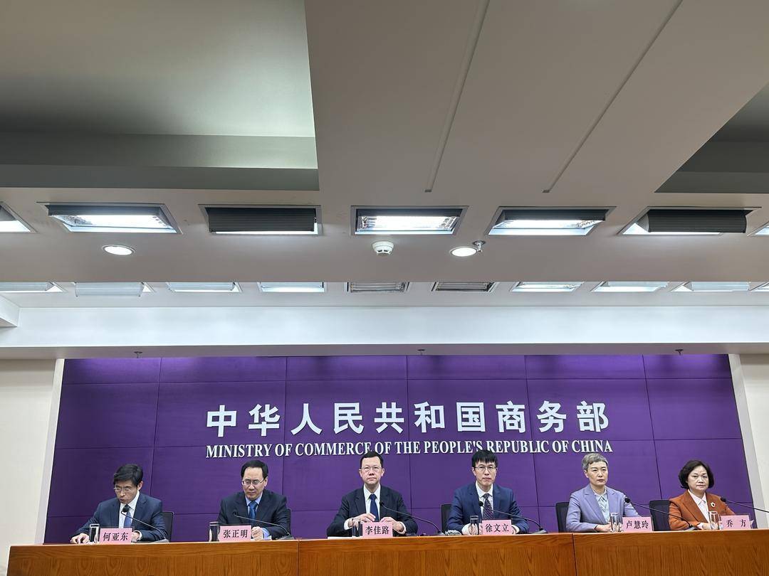 工信部：我国10％的手机用户参与购新补贴 将产生千亿元换机市场规模