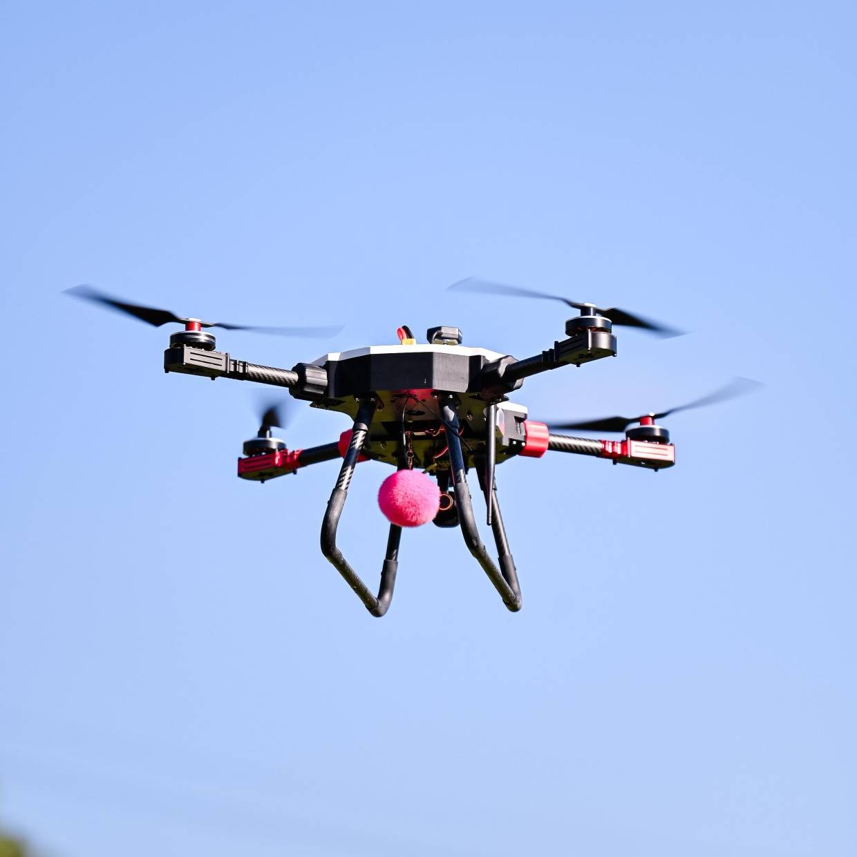 解锁新职业：年轻人踊跃成为飞手，是一时跟风还是明智之选？_无人机_行业_领域