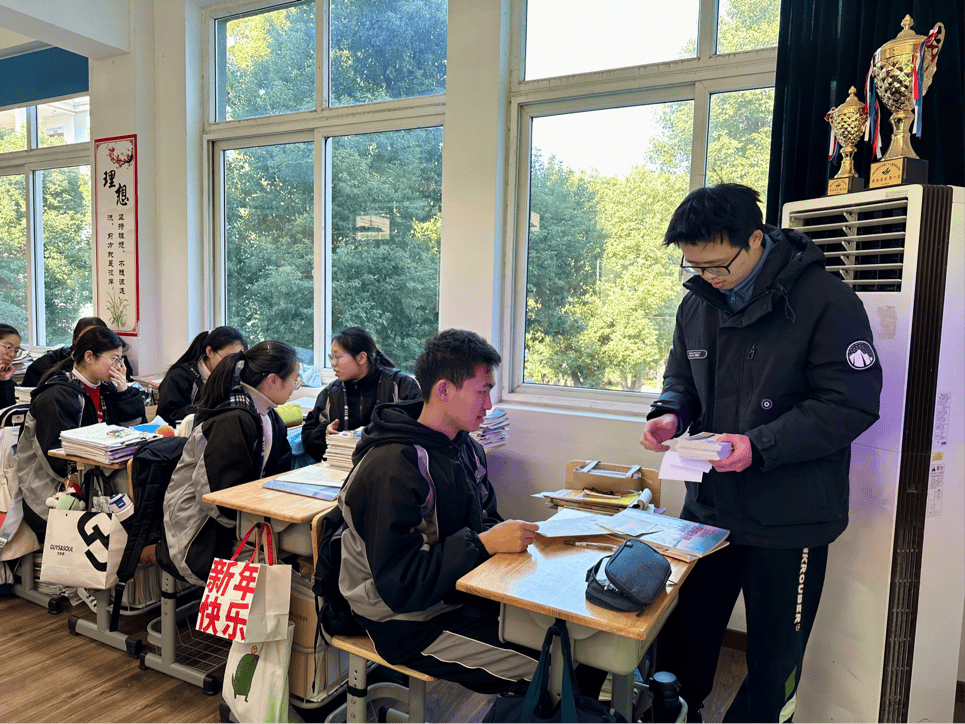 感恩母校行53走进余姚市高风中学