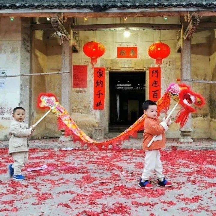 开大门,迎财神!梅州客家大年初一这些习俗你都知道吗?_长辈_爆竹声_环保