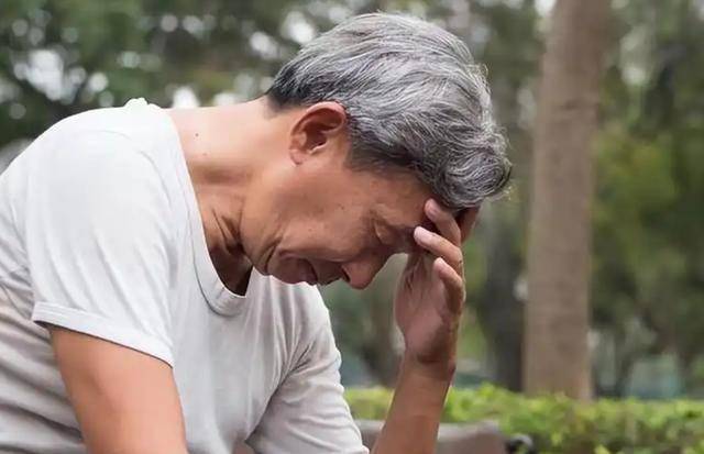 睡懒觉：一种被误解的健康生活方式，睡懒觉≠懒，背后的健康逻辑