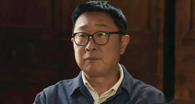 大老汤的恶行：欺负何常胜及其背后隐情，何常胜遭欺压：大老汤拉帮结派的霸凌行为
