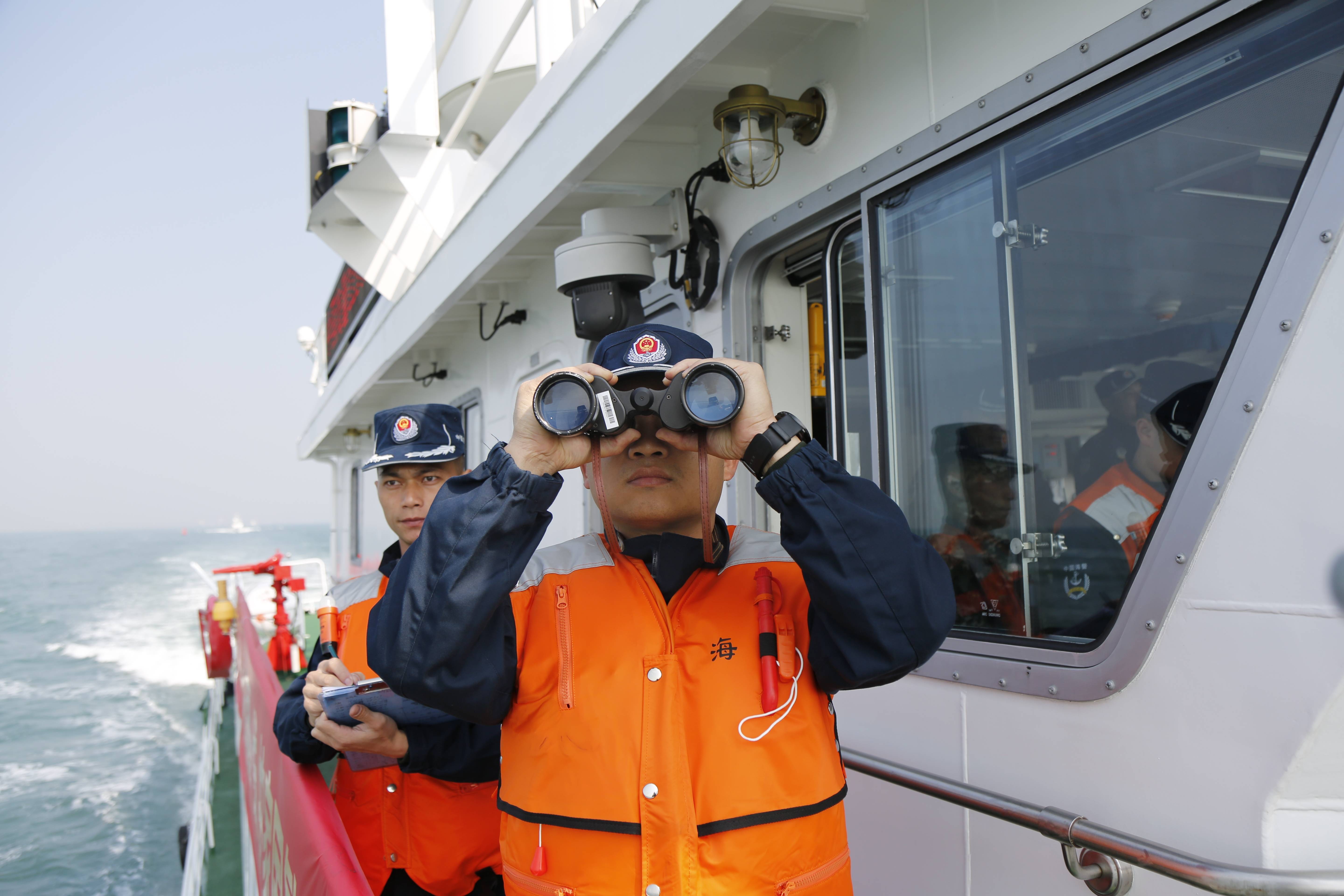 粤桂琼三省区海警同步打击走私,破获案件32起