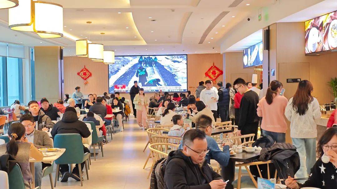 昌江区“春节档”商贸消费爆火