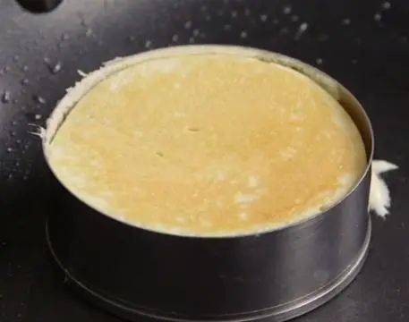 家庭自制平底锅蛋糕：简单又美味