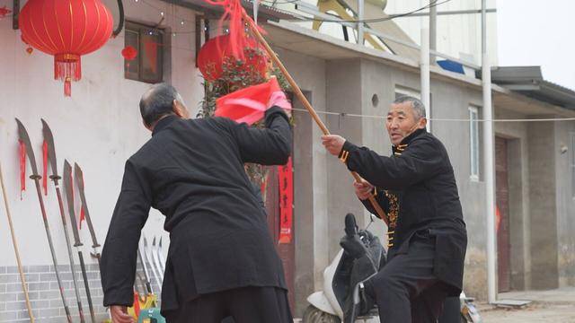 布依武术村（布依族运动员） 布依武术村（布依族活动
员）《布依族运动》 武术资讯