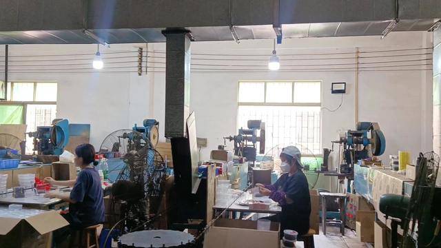 源头一字夹工厂阳艳发夹,做同行做不出来的发夹,国内一字夹工厂前三甲