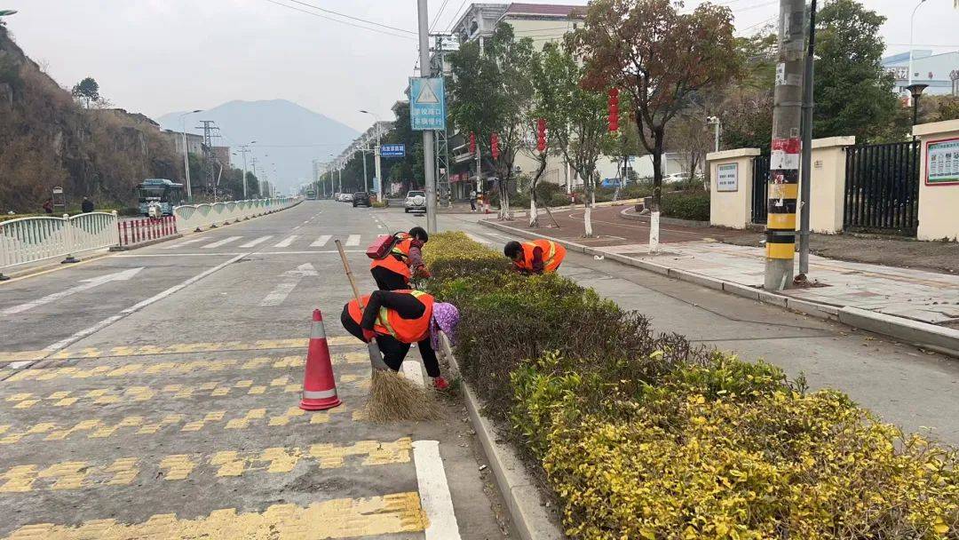 早春开高德娱乐网址启绿化养护正当时····(图3)