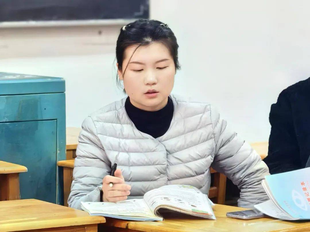 校际交流促成长 共谋教育新篇章