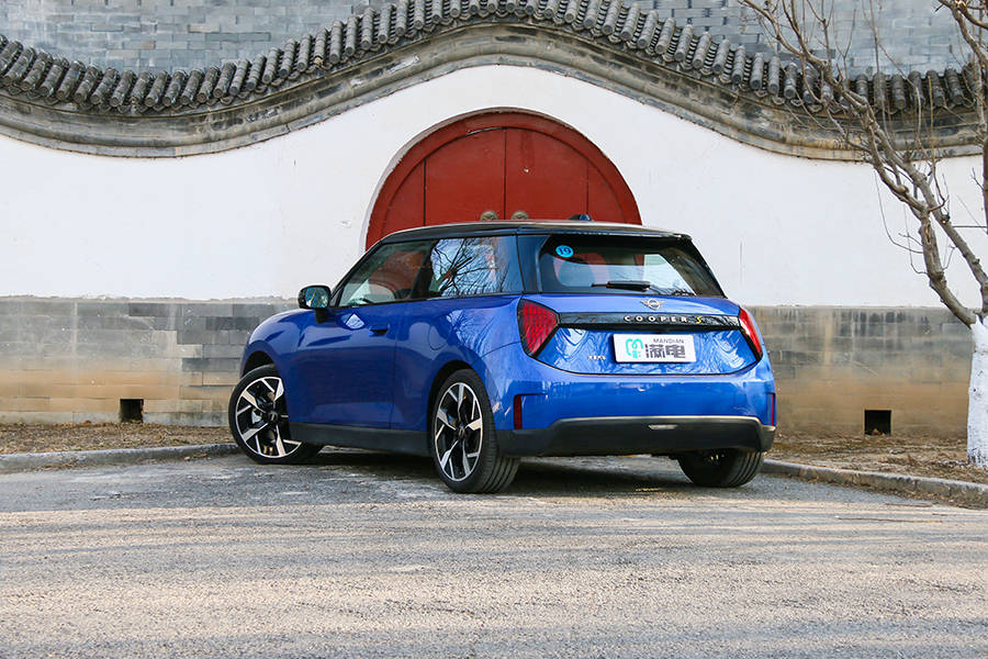 燃油到电动的变革 静态体验全新电动MINI Cooper