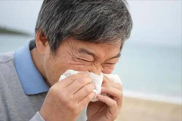 甲流来袭：不发烧也可能中招，这些症状要警惕！，远离甲流困扰：不常见症状与隐藏预防法全知道