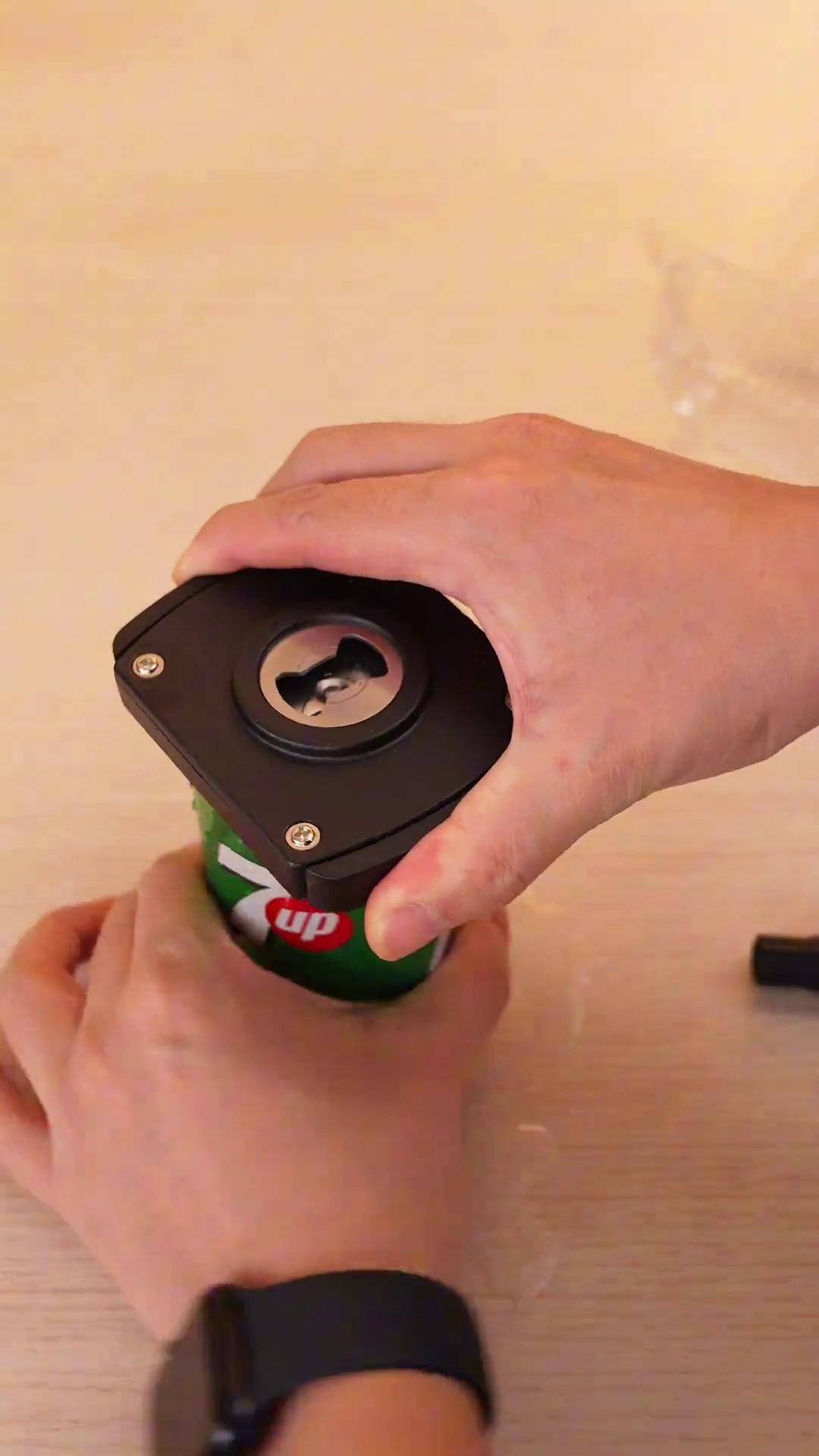 多功能开罐器测评 开罐器 多功能拧盖器 易拉罐开盖器 开瓶器