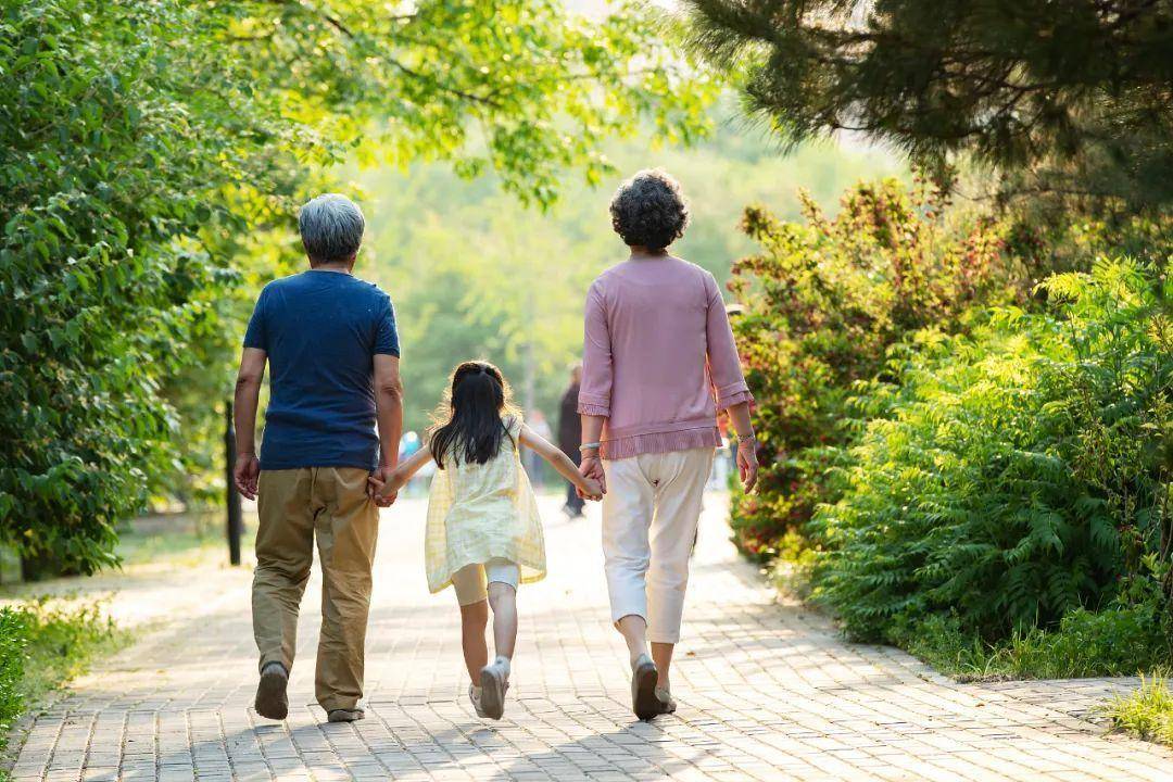 父母帮你带娃了吗