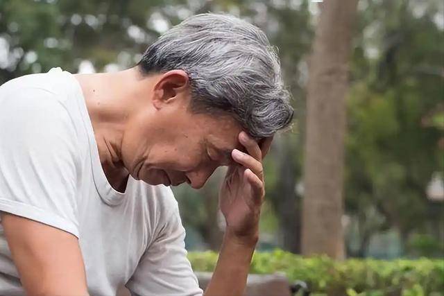 高血糖人群午睡指南：细节决定健康，高血糖人群午睡，可能带来这些身体变化！