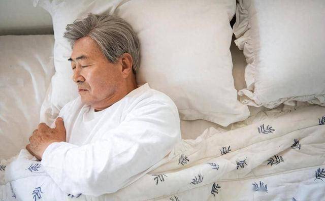 老年烟民必看！如何科学降低吸烟危害