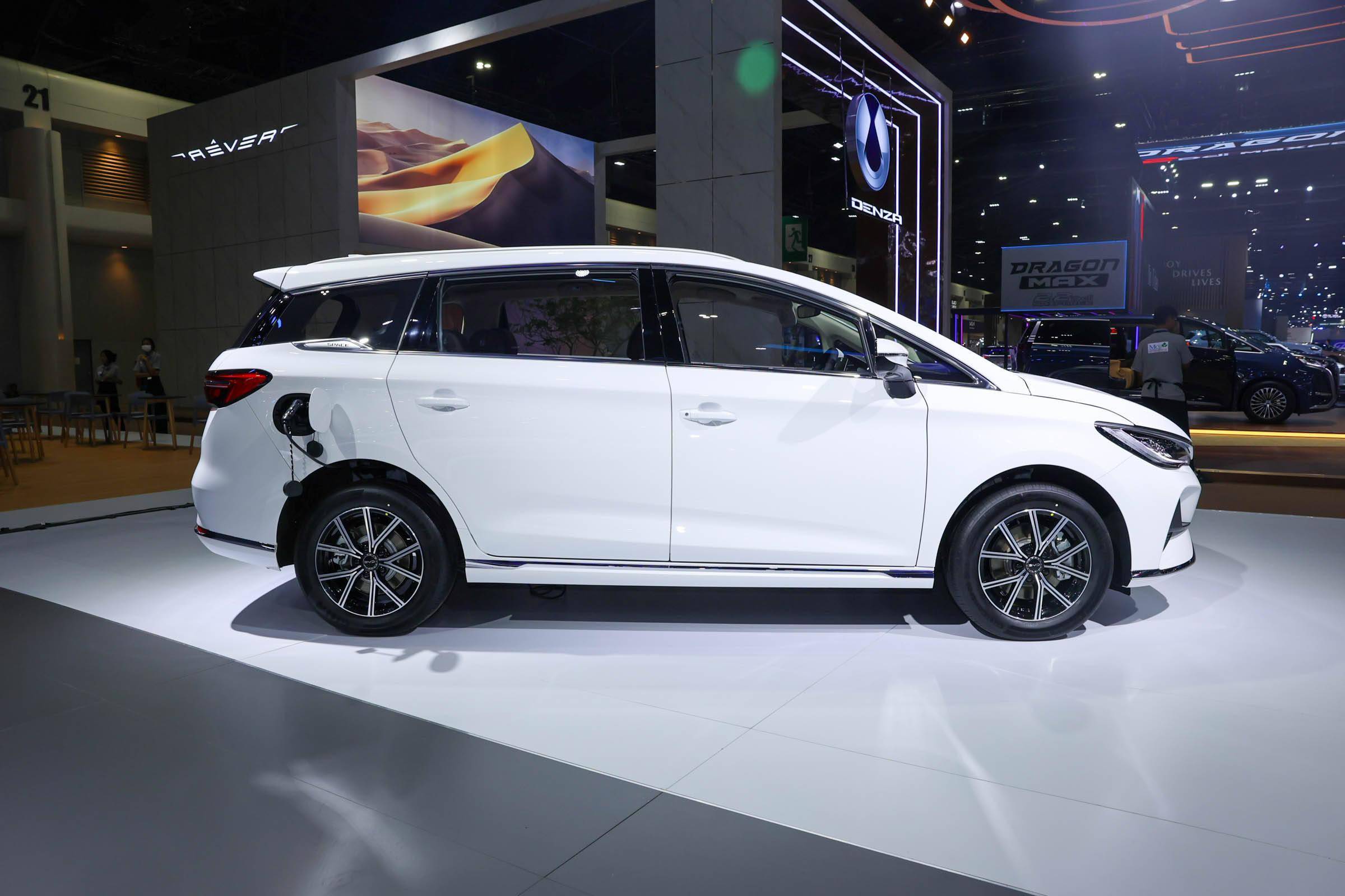 定位纯电动紧凑型mpv,比亚迪m6 ev亮相曼谷车展