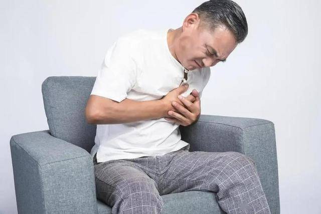 高血脂饮食指南：避开“假素”，选对三餐，高血脂人群注意！素食也可能让血脂飙升
