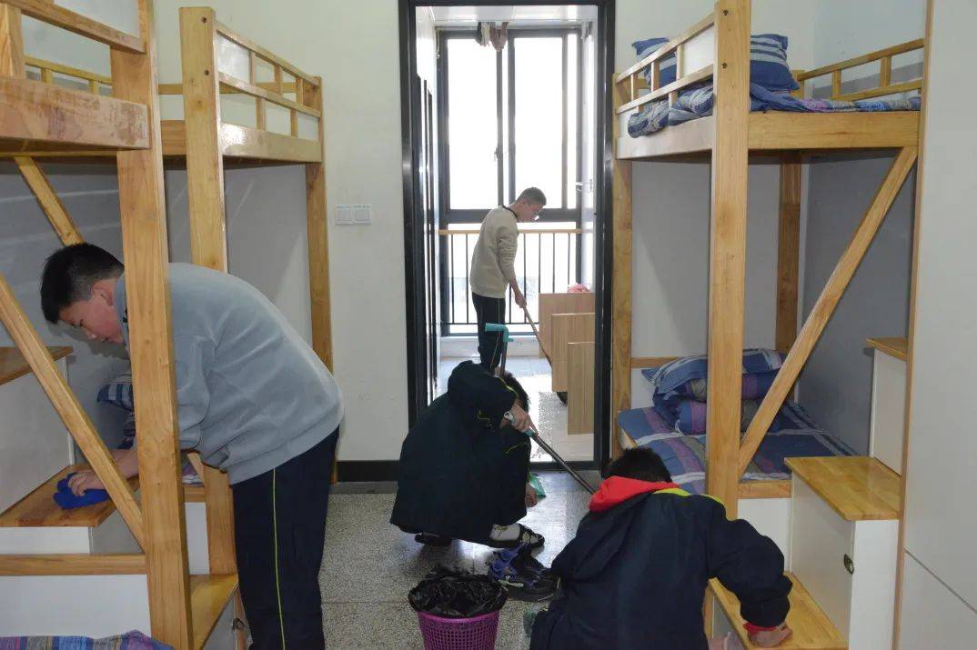 劳动育美德,共建文明家